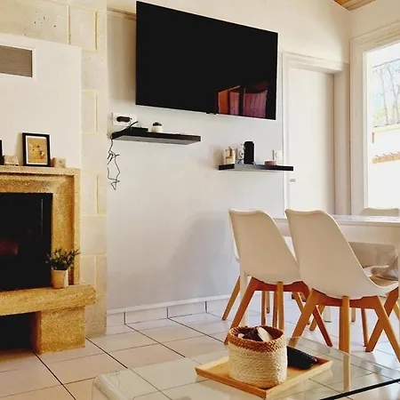 Le Rivage, Maison Proche Avec 招待所